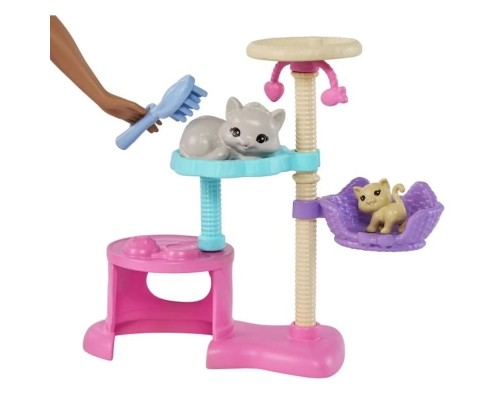 Лялька Barbie з кошенятами (HHB70)