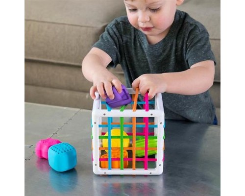 Розвиваюча іграшка Fat Brain Toys Куб-сортер зі стінками-шнурочками InnyBin (F251ML) Розвиваюча іграшка Fat Brain Toys Куб-сортер зі стінками-шнурочками InnyBin (F251ML)