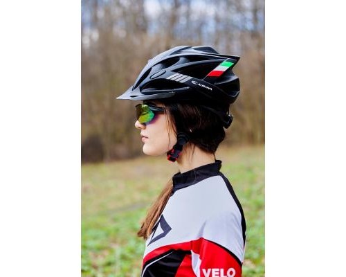 Шолом Velotrade с козырьком СIGNA WT-036 черный L (58-61см) (HEAD-011)