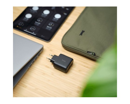 Зарядний пристрій Trust Maxo 65W USB-C PD black (24817_TRUST)