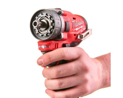 Шуруповерт Milwaukee M12 FPDXKIT-202X, 44Нм, 2x2Аг, 2 насадки, кейс (4933464138)