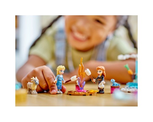 Конструктор LEGO Disney Крижаний палац Ельзи 163 деталей (43238)