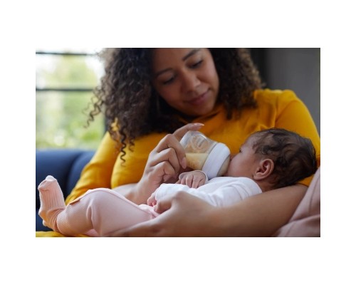 Набір для годування новонароджених Philips AVENT Natural Природний Потік пляшечка 125 мл + пустушка Ultra Air 0-6 міс (SCD837/10) Набір для годування новонароджених Philips AVENT Natural Природний Потік пляшечка 125 мл + пустушка Ultra Air 0-6 міс (SCD837/10)