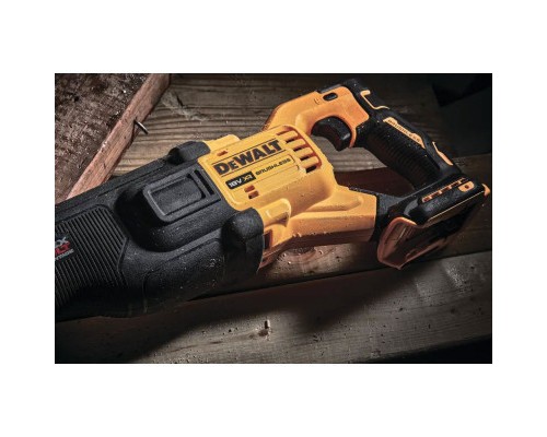 Шабельна пила DeWALT 18В XR Li-lon 6 Аг, 0 - 3000 ход/хв, кейс TSTAK (DCS386T1)