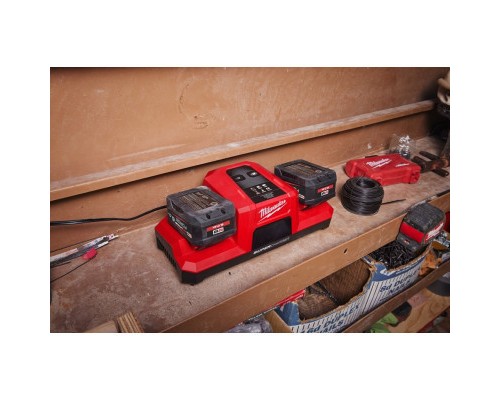 Зарядний пристрій для акумуляторів інструменту Milwaukee M18 DBSC Dual SUPER CHARGER (4932492531)