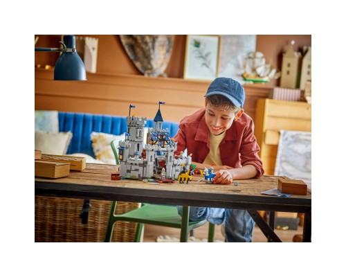 Конструктор LEGO Creator Середньовічний замок із лицарем на коні (31168)