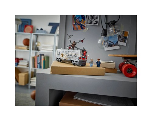 Конструктор LEGO Super Heroes Людина-Павук проти Дока Ока: Сцена в метро (76321)