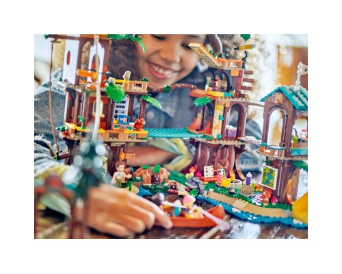 Конструктор LEGO Friends Будиночок на дереві у пригодницькому таборі (42631)