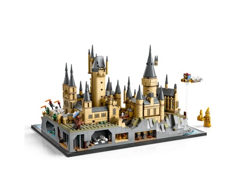 Конструктор LEGO Harry Potter Замок і територія Гоґвортсу 2660 деталей (76419)