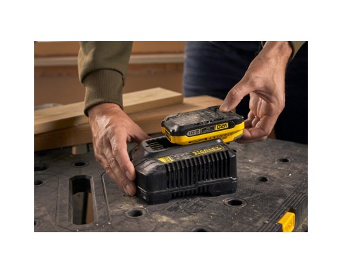 Набір акумулятор + зарядний пристрій Stanley FatMax V20, 18 В, 2x2Ah, 2A (SFMCB12D2)