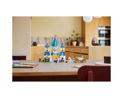Конструктор LEGO Disney Princess Замок Попелюшки й карета (43275)