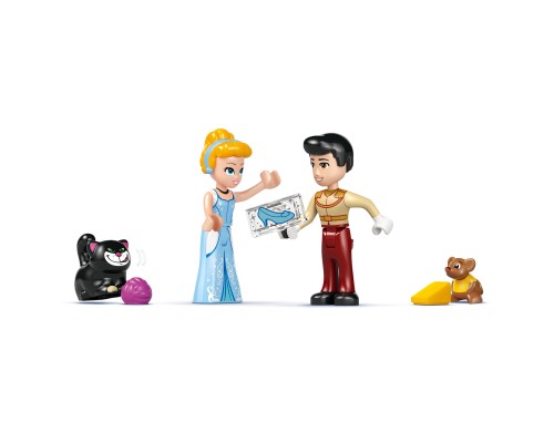 Конструктор LEGO Disney Princess Замок Попелюшки й карета (43275)