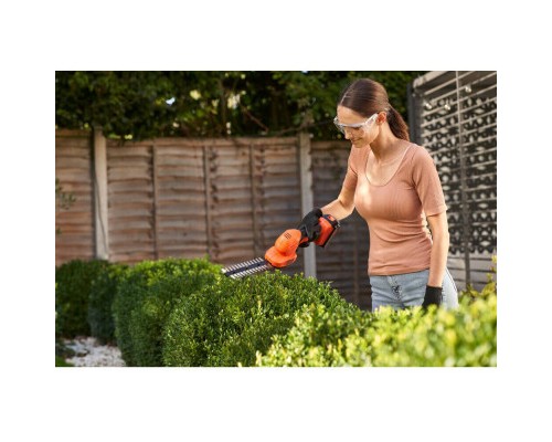 Кущоріз Black&Decker 18 В, 2Ah, насадки- 20 см/8 мм, 10 см/18 мм, (BCSS18D1) Кущоріз Black&Decker 18 В, 2Ah, насадки- 20 см/8 мм, 10 см/18 мм, (BCSS18D1)