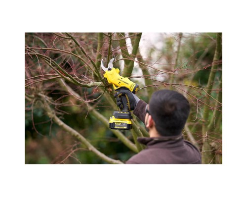 Секатор Stanley FATMAX акумуляторний, 18 В, Li-Ion 4Ah, до 32 мм, 4 кг (SFMCPP32M1)