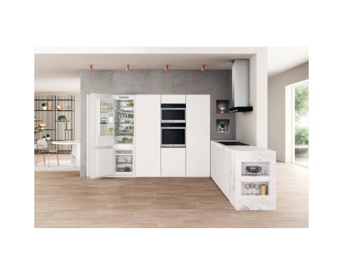 Холодильник Whirlpool WHC20T352