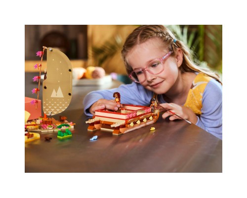 Конструктор LEGO Disney Princess Пригодницьке каное Ваяни (43270)