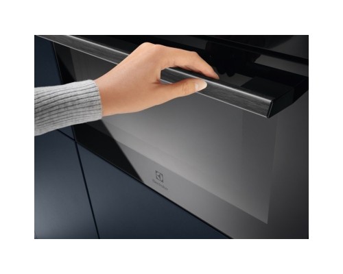 Духова шафа Electrolux EVM8E08Z