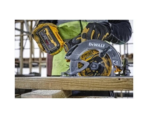 Дискова пила DeWALT 54V XR FLEXVOLT Li-lon, диск 190х30 мм (без АКБ та ЗП) (DCS578N)