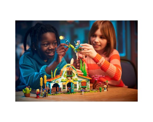 Конструктор LEGO DREAMZzz Стайня казкових істот 681 деталь (71459)