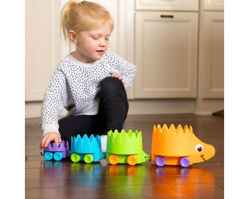 Розвиваюча іграшка Fat Brain Toys Пірамідка на колесах Їжачки Hiding Hedgehogs (F223ML) Розвиваюча іграшка Fat Brain Toys Пірамідка на колесах Їжачки Hiding Hedgehogs (F223ML)