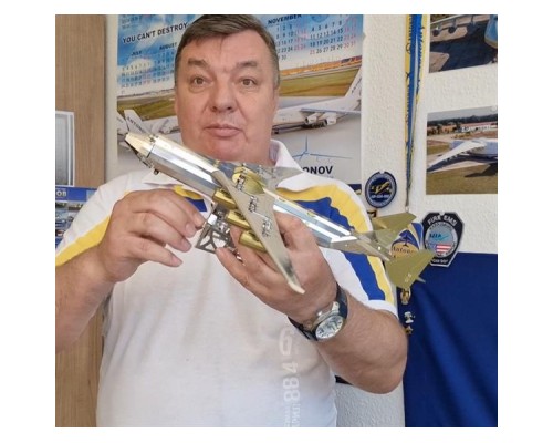 Конструктор Metal Time Колекцiйна модель Ukrainian Dream Exclusive Edition Ан-225 Мрія зібрана двокольорова (MT001EE/READY)