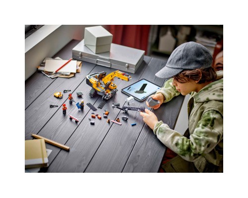 Конструктор LEGO City Жовтий будівельний екскаватор (60420)