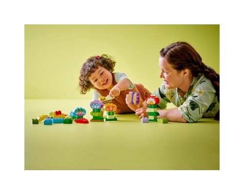 Конструктор LEGO DUPLO Town Творчий сад і квіти (10444-)