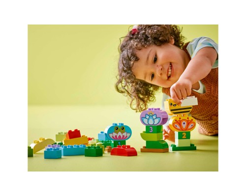 Конструктор LEGO DUPLO Town Творчий сад і квіти (10444-)