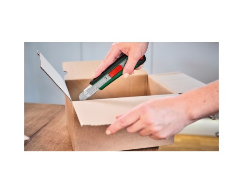 Ніж монтажний Bosch сегментоване лезо, корпус пластик, 195мм (1.600.A02.W7N)