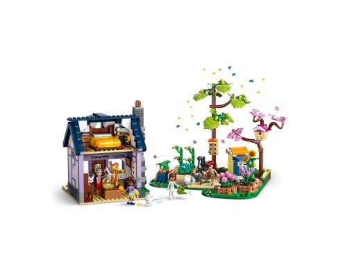 Конструктор LEGO Friends Будиночок і квітник бджолярів (42669)