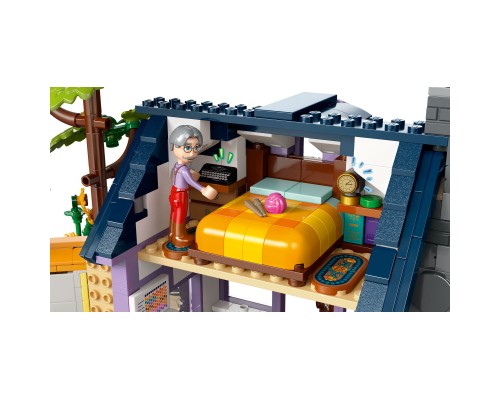 Конструктор LEGO Friends Будиночок і квітник бджолярів (42669)