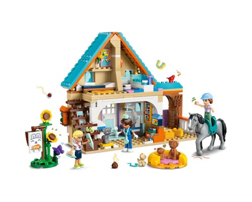 Конструктор LEGO Friends Ветеринарна клініка для коней і домашніх улюбленців (42651)