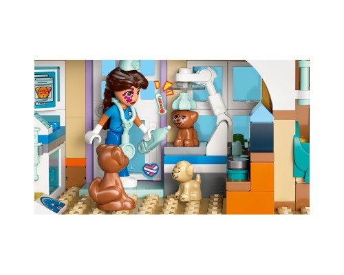 Конструктор LEGO Friends Ветеринарна клініка для коней і домашніх улюбленців (42651)