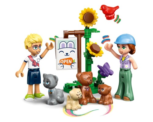 Конструктор LEGO Friends Ветеринарна клініка для коней і домашніх улюбленців (42651)