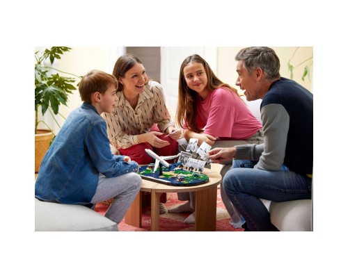 Конструктор LEGO Family Миті з подорожей 1231 деталь (41838)