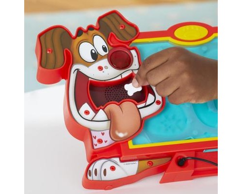 Настільна гра Hasbro Операція Лікуємо собачку з ефектами (E9694)