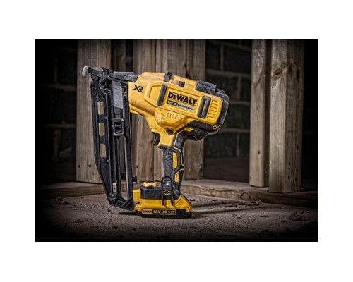 Цвяхозабивач DeWALT по бетону 18В, діаметр/довжина цвяха 3.7/57 мм (без АКБ та ЗП) (DCN662D2)
