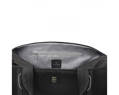 Дорожня сумка Victorinox Travel Werks Traveler 6.0 Weekender L 45 л Black (Vt605587) Дорожня сумка Victorinox Travel Werks Traveler 6.0 Weekender L 45 л Black (Vt605587)
