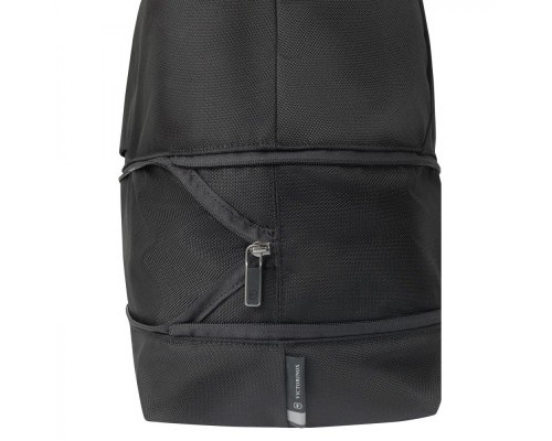 Дорожня сумка Victorinox Travel Werks Traveler 6.0 Weekender L 45 л Black (Vt605587) Дорожня сумка Victorinox Travel Werks Traveler 6.0 Weekender L 45 л Black (Vt605587)