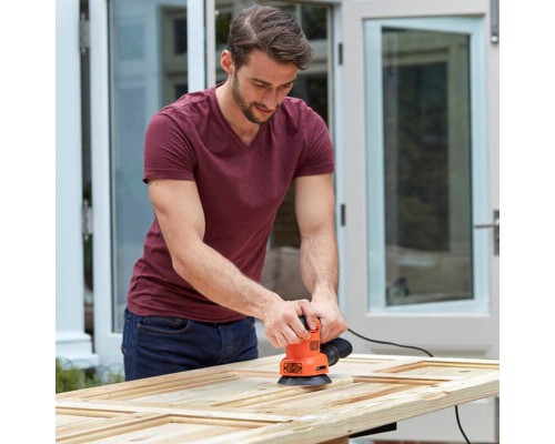 Шліфувальна машина Black&Decker 200 Вт, 8000-13000 об/хв, вага 1.58 кг (BEW200)