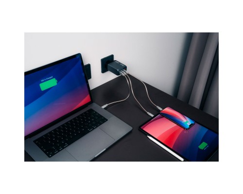 Зарядний пристрій Verbatim GaN 200 W 4 ports (2xUSB-C-100 W,USB-C-65 W /USB-A -3.0) (32204)
