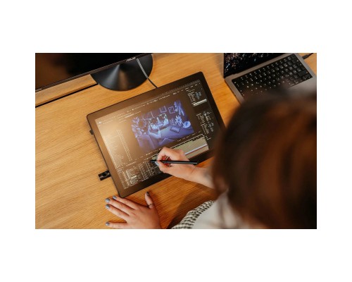 Графічний планшет Wacom Cintiq16 (2025) (DTK168K0B)