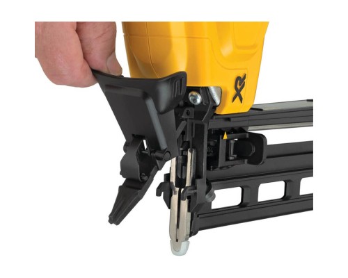 Цвяхозабивач DeWALT 18В, діаметр/довжина цвяха 1.6/63 мм, (без АКБ та ЗП) (DCN662N)