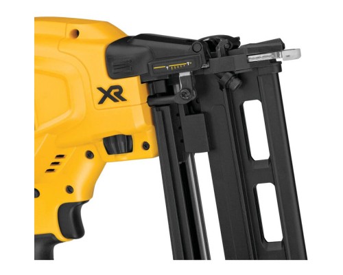 Цвяхозабивач DeWALT 18В, діаметр/довжина цвяха 1.6/63 мм, (без АКБ та ЗП) (DCN662N)