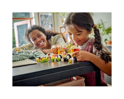 Конструктор LEGO Friends Вантажівка із гот-доґами 100 деталей (42633)