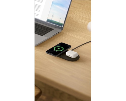Зарядний пристрій Belkin 2in1 15W Pad Qi2 black (WIZ021VFBK)