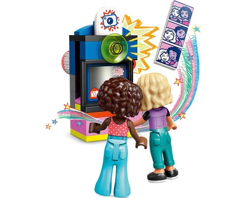 Конструктор LEGO Friends Перукарня та магазин аксесуарів (42662)