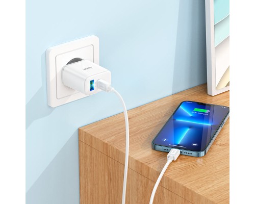 Мережевий зарядний пристрій HOCO C105A Stage dual port PD20W+QC3.0 charger White (6931474782946)