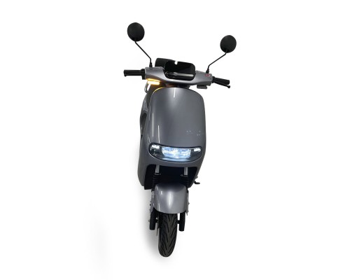 Електроскутер BeastBike Thanator 1200W Silver (BeastBike/1200TS) Електроскутер BeastBike Thanator 1200W Silver (BeastBike/1200TS)