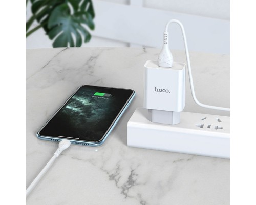 Мережевий зарядний пристрій HOCO C81A Asombroso single port charger White (6931474727930) Мережевий зарядний пристрій HOCO C81A Asombroso single port charger White (6931474727930)